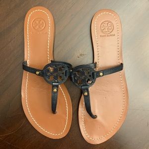 Tory Burch navy blue flat sandals - size 7.5